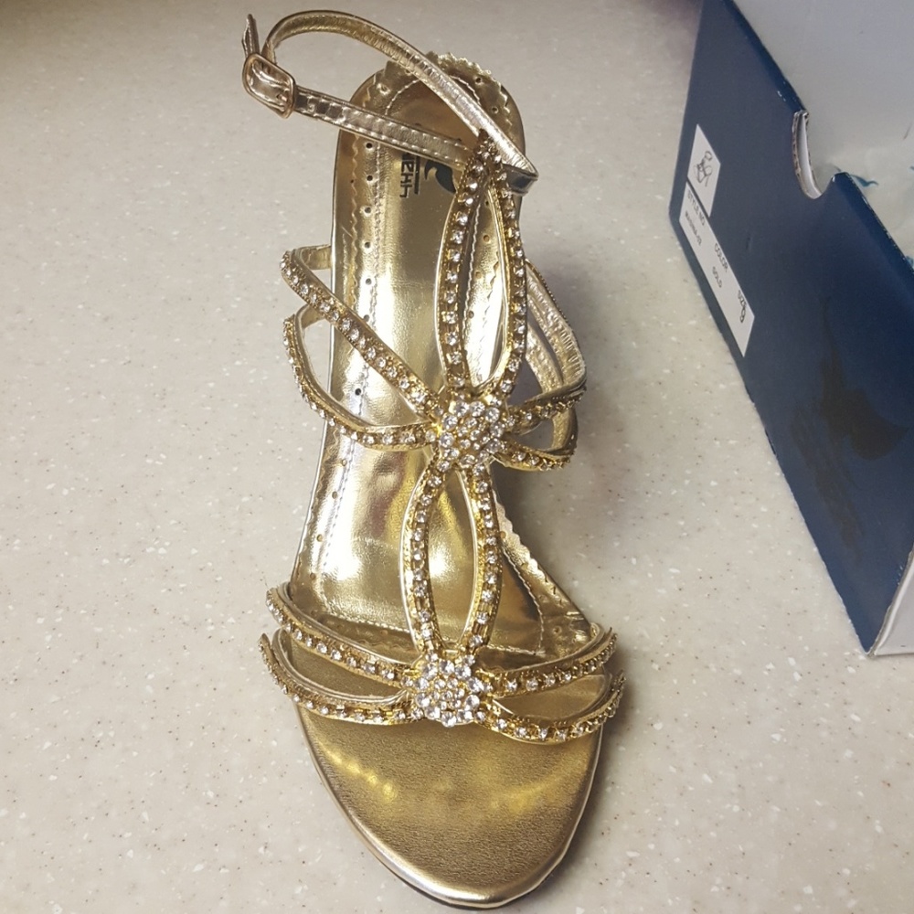 Shoes - Picture 2 of 2